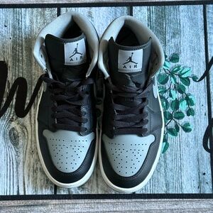 Nike Air Jordan 1 Mid Women’s Sneakers - Gray/Black